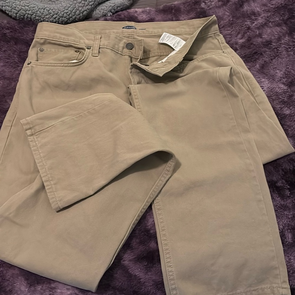 Men’s old navy chinos